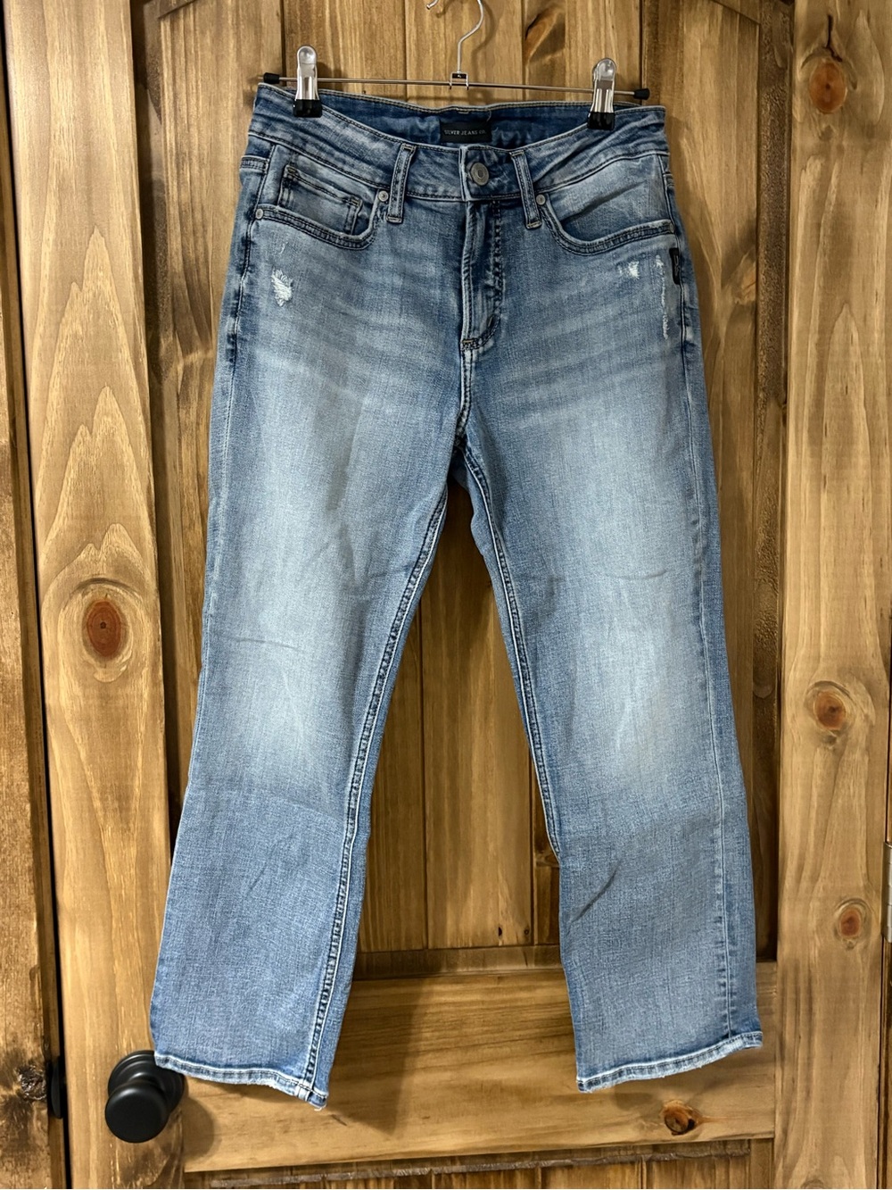 Silver jeans suki Capri jeans distressed light wash size 28